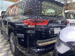 تۆیۆتا لاند کروزەر